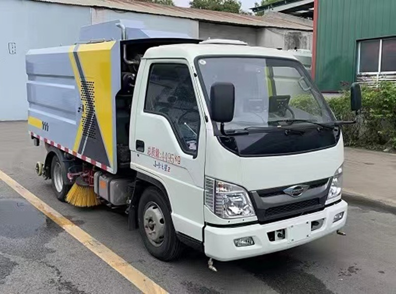 藍(lán)牌C證可開的國六洗掃車多少錢？