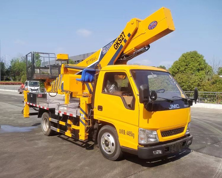 藍(lán)牌暢銷(xiāo)款江鈴28米高空作業(yè)車(chē)推薦