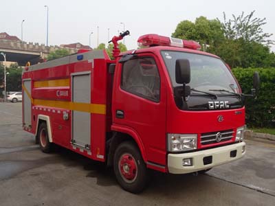 程力干粉水聯(lián)用消防車